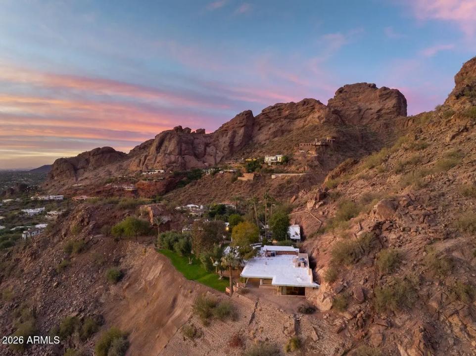 Silverleaf Desert Compound